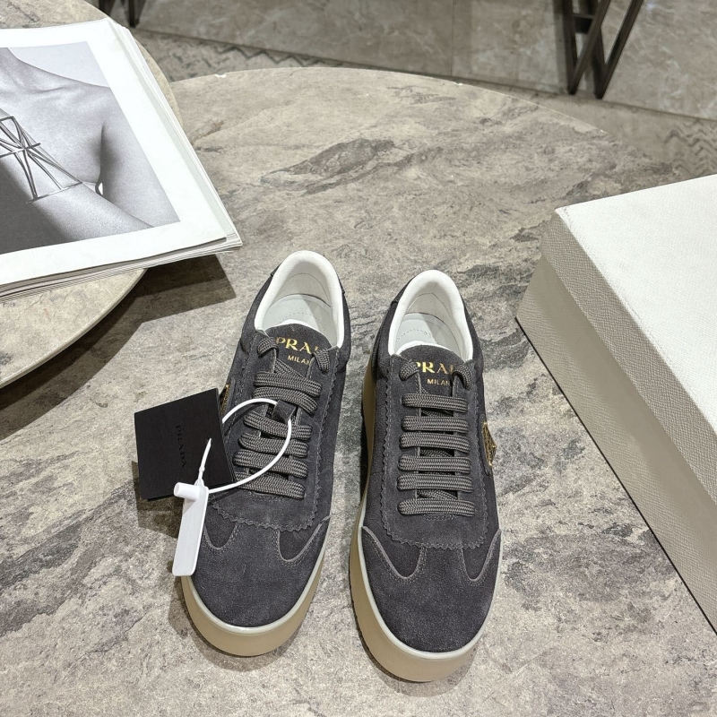 Pra*a sneakers